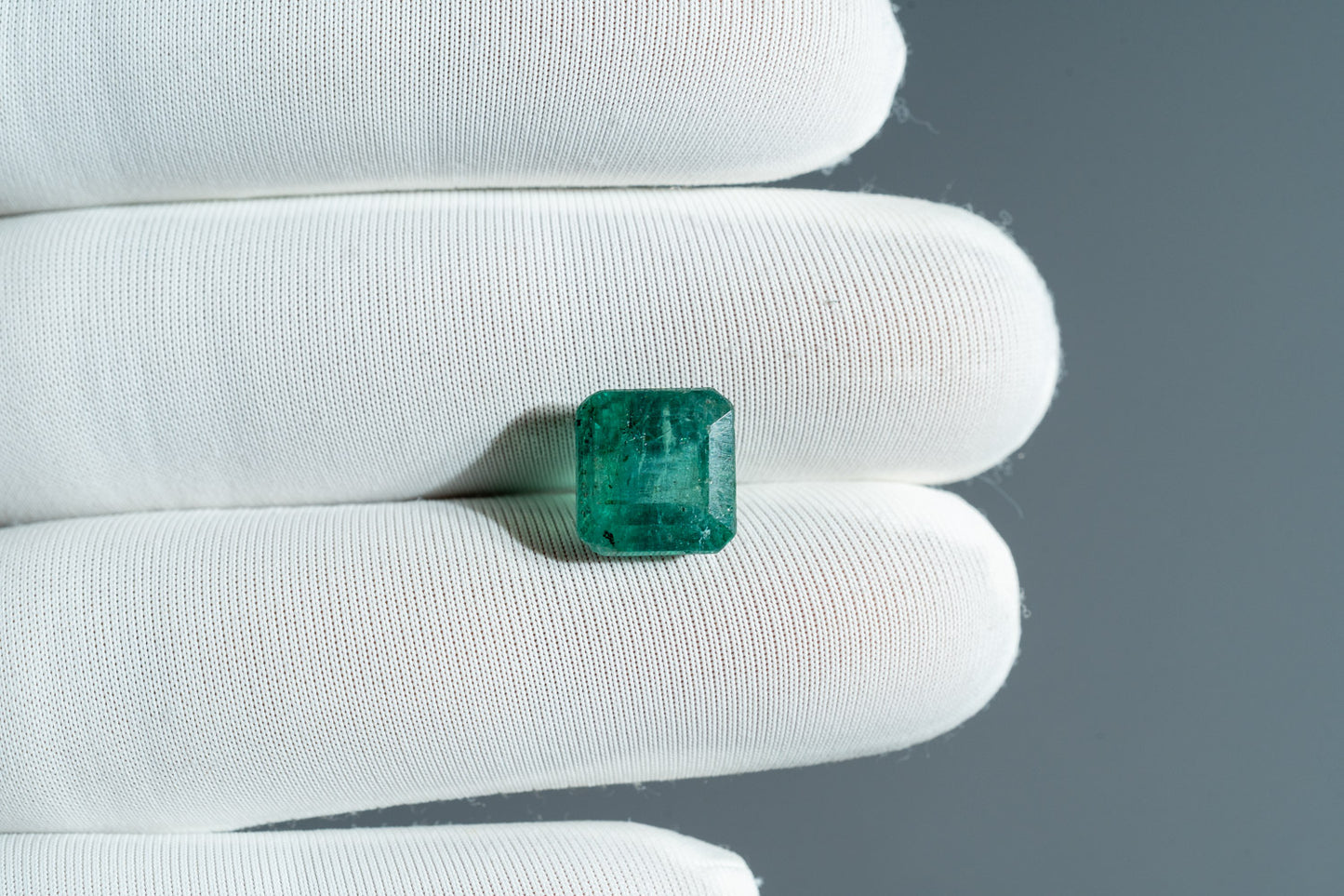 NATURAL EMERALD-5.26CARAT