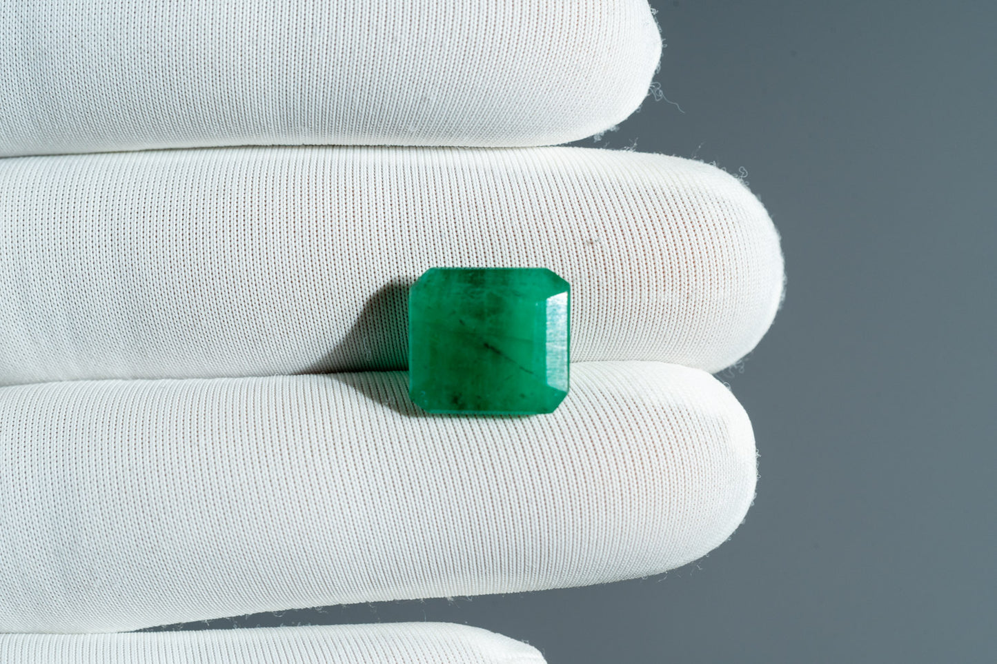 NATURAL EMERALD-6.04CARAT