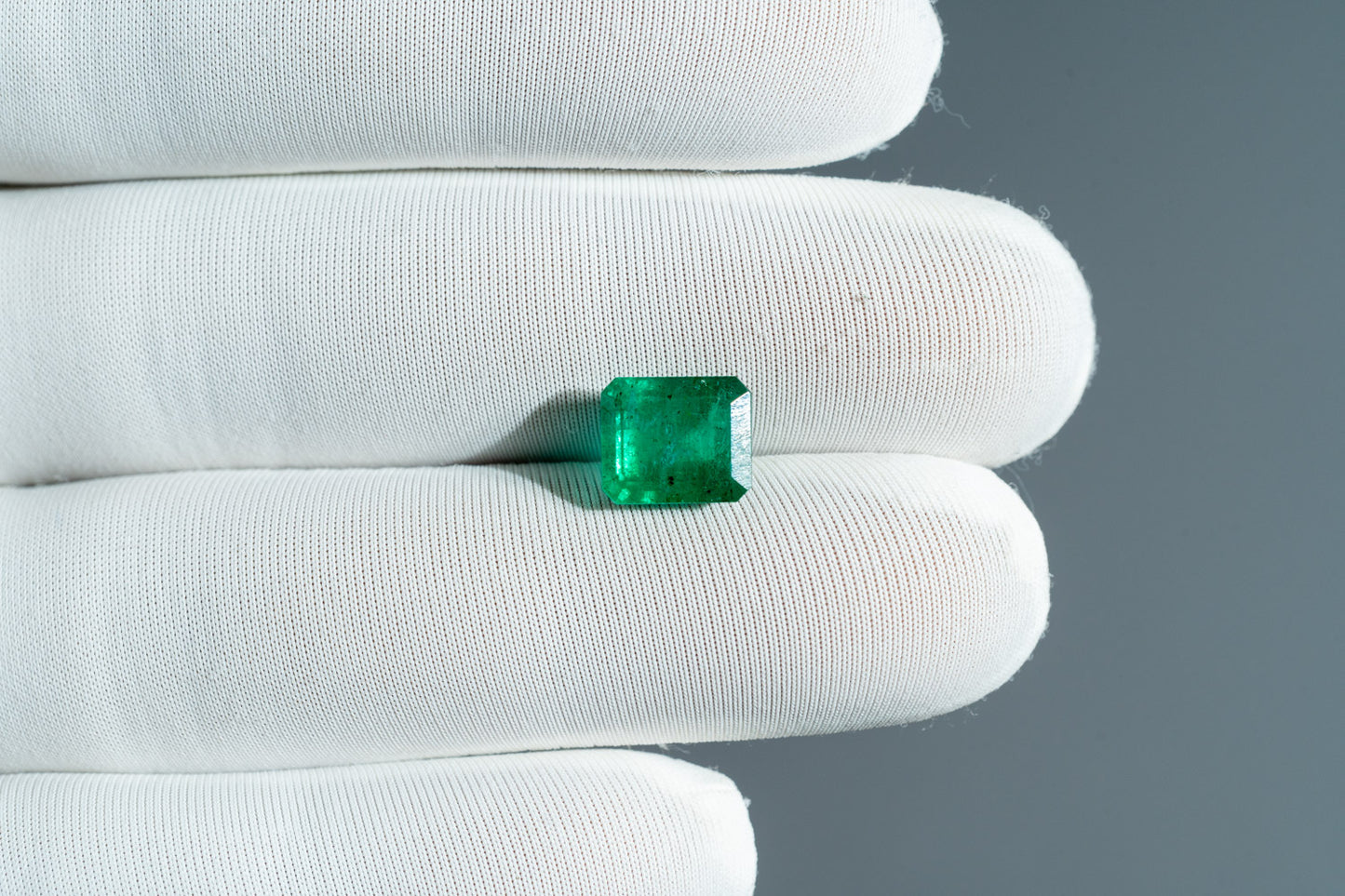 NATURAL EMERALD-3.24CARAT