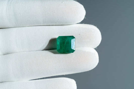 NATURAL EMERALD-10.72CARAT