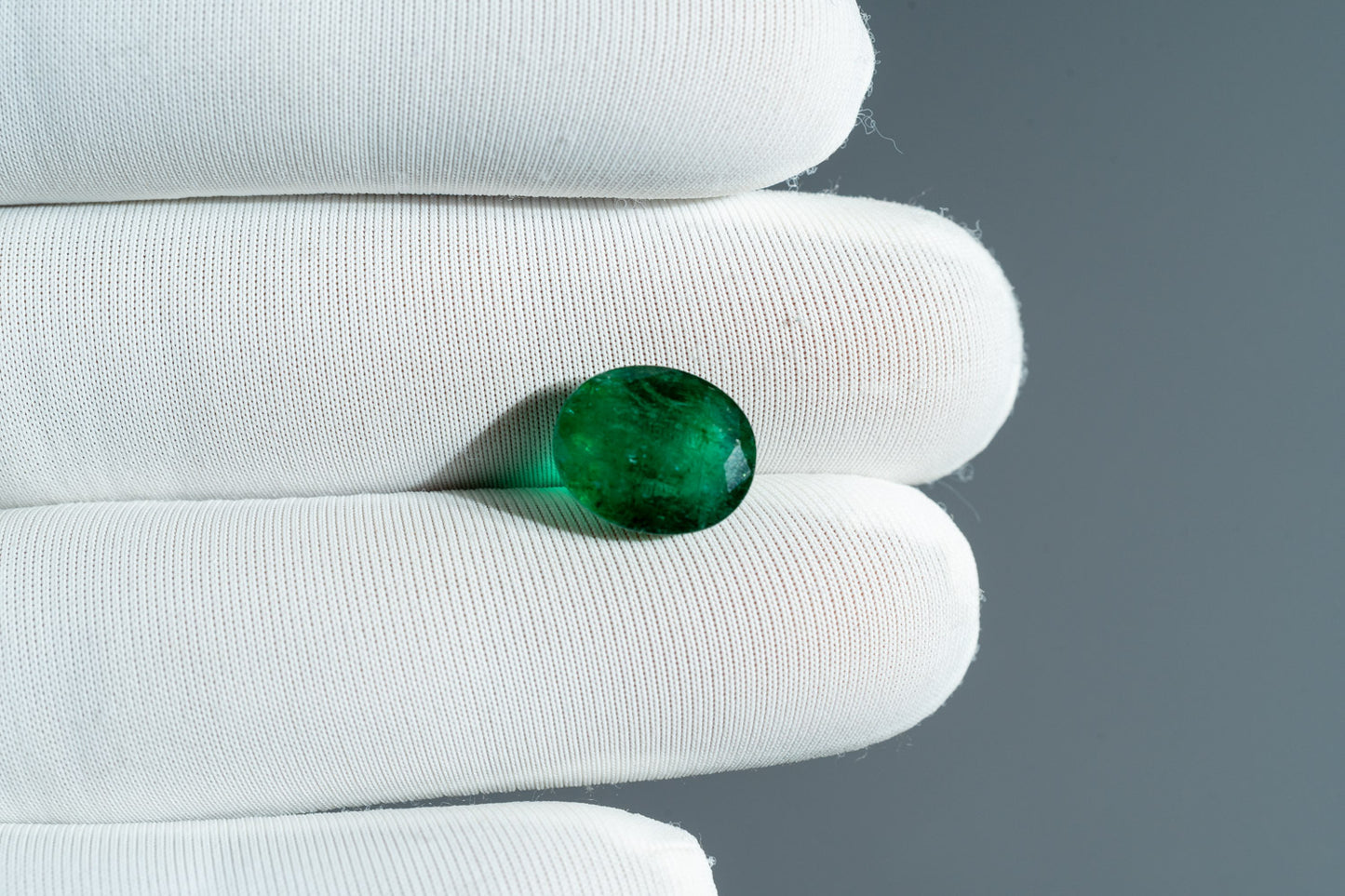 NATURAL EMERALD-4.49CARAT
