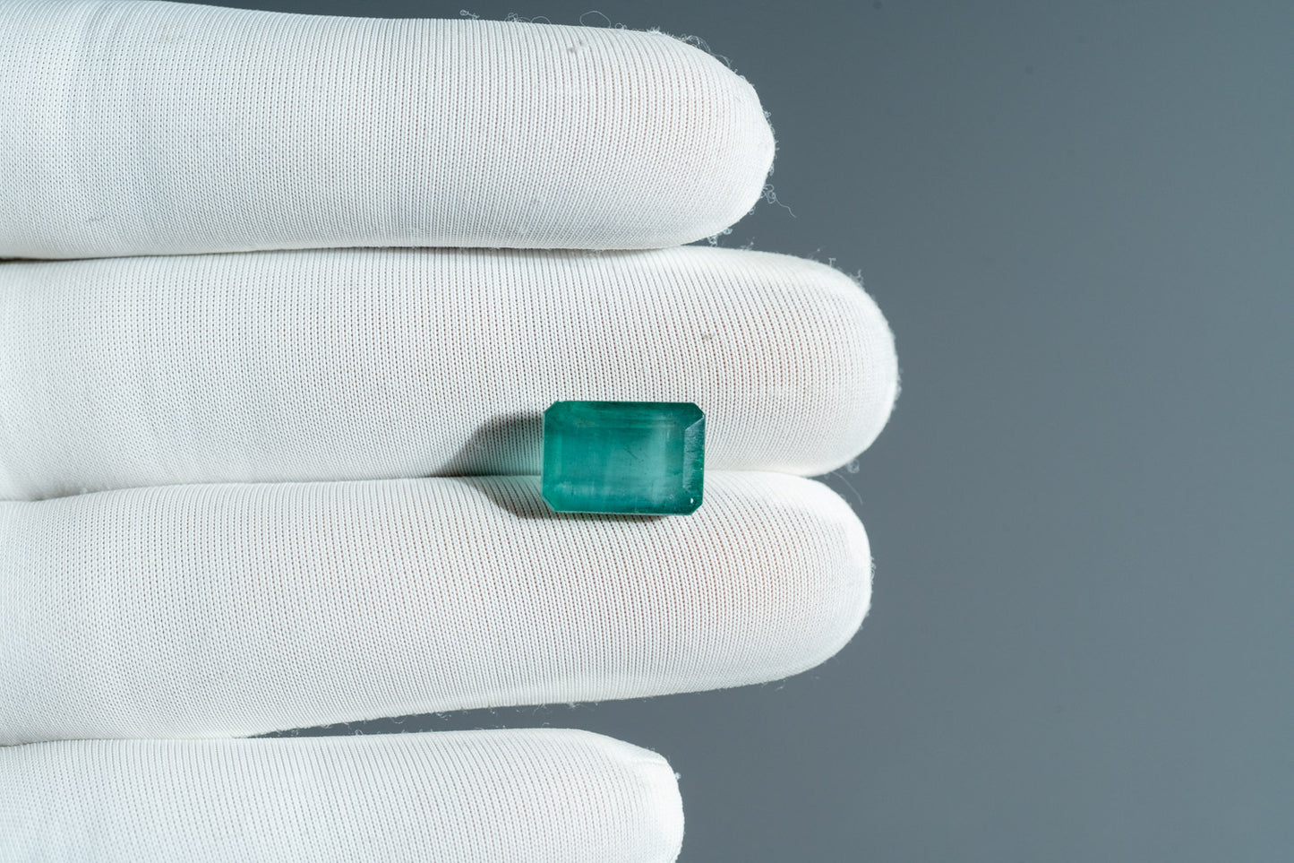 NATURAL EMERALD-6.96CARAT
