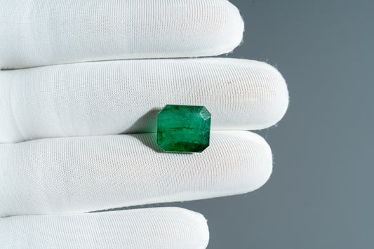NATURAL EMERALD-7.49CARAT