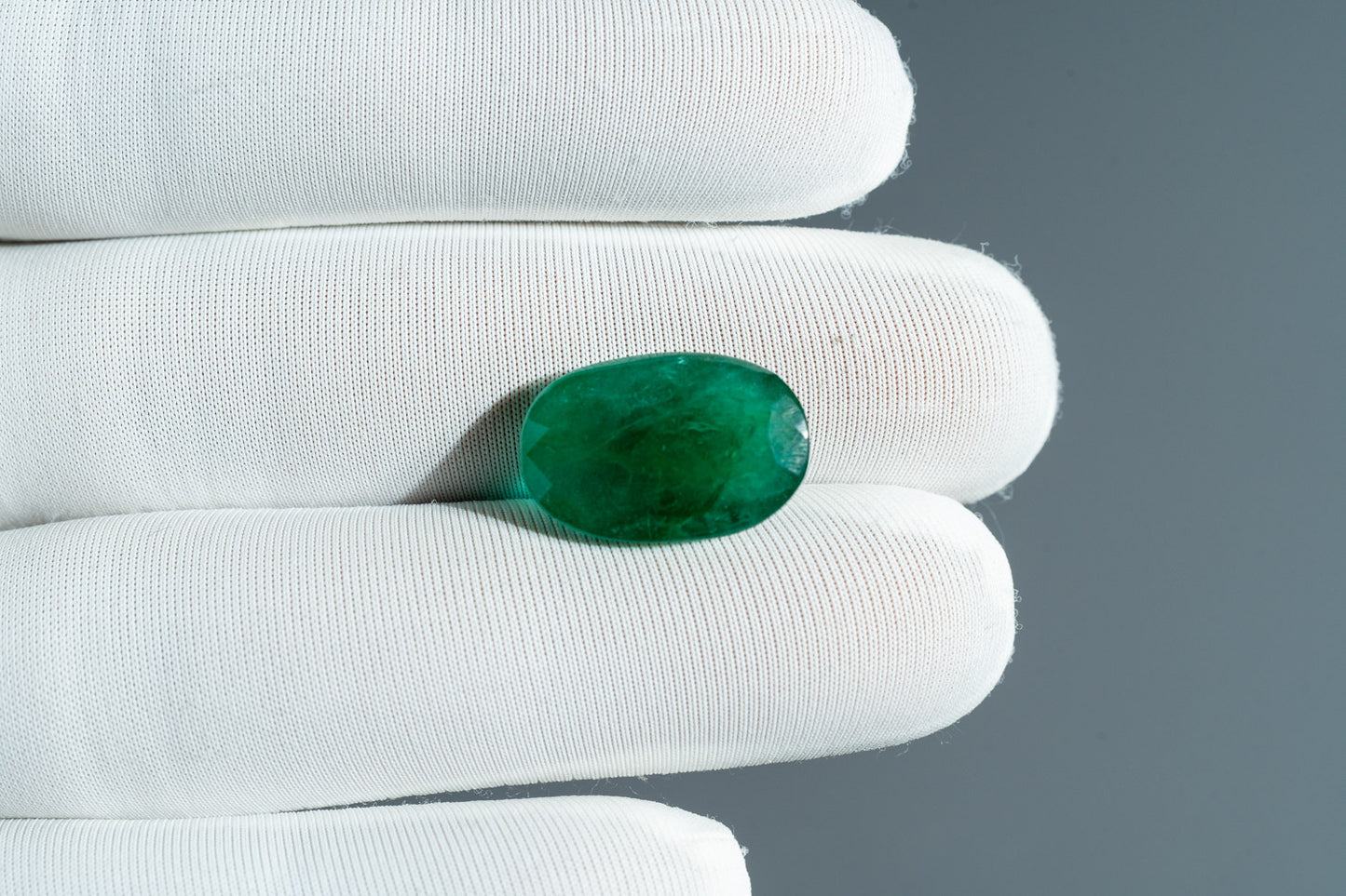 NATURAL EMERALD-10.48CARAT