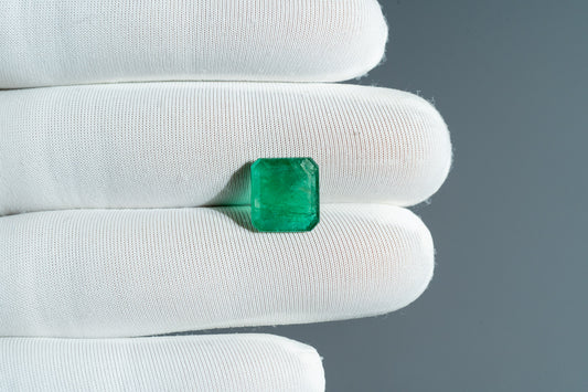 NATURAL EMERALD-3.74CARAT