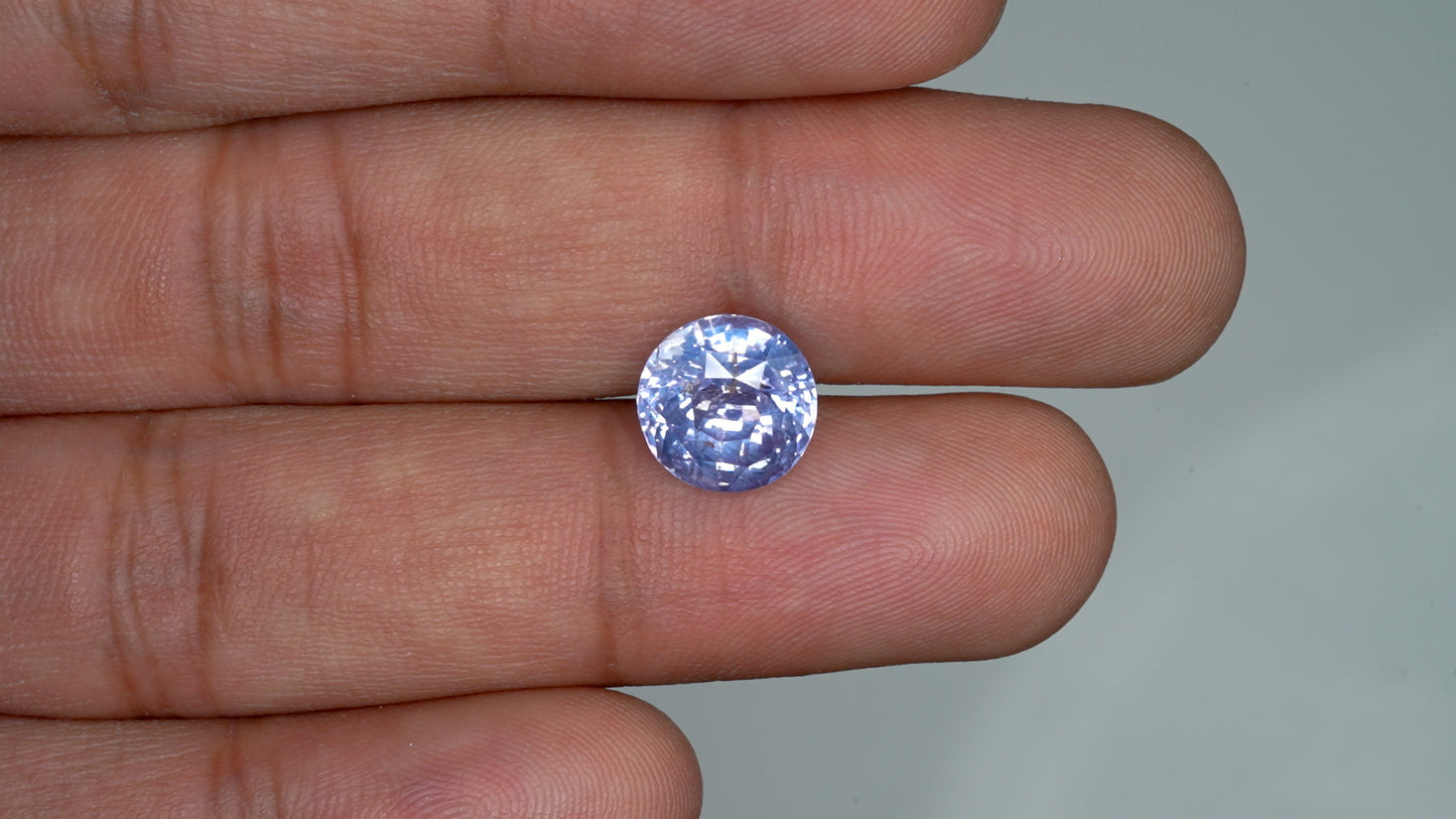 NATURAL BLUE SAPPHIRE-5.76 CARAT