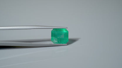 NATURAL EMERALD-4.94CARAT