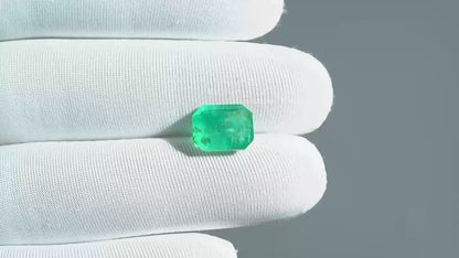 NATURAL EMERALD-4.35CARAT