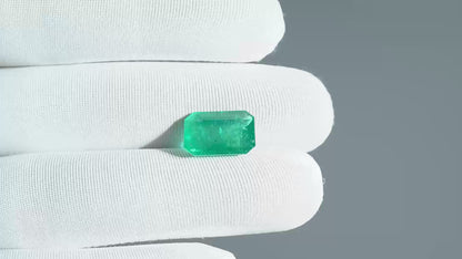 NATURAL EMERALD-5.91CARAT