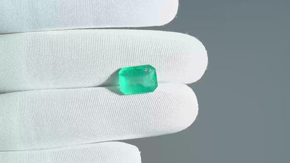 NATURAL EMERALD-4.89CARAT