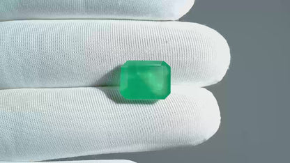 NATURAL EMERALD- 7.67CARAT