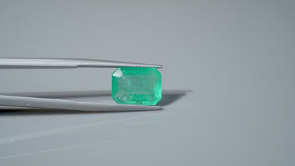 NATURAL EMERALD-4.89CARAT