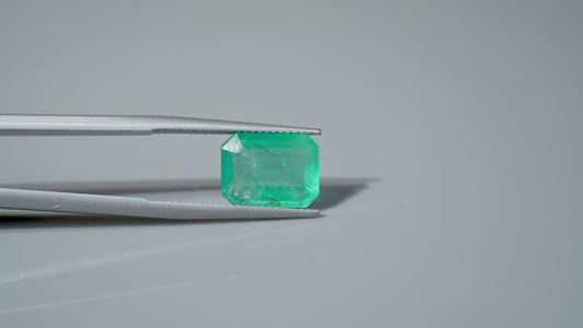NATURAL EMERALD-4.89CARAT