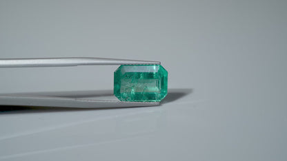 NATURAL EMERALD-5.07CARAT