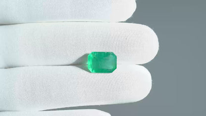 NATURAL EMERALD-4.83CARAT