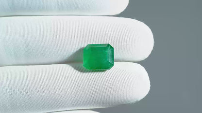 NATURAL EMERALD-5.86CARAT