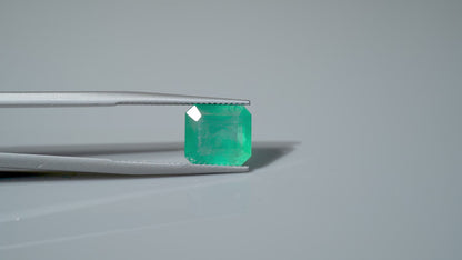NATURAL EMERALD-4.64CARAT