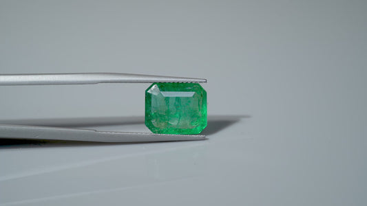 NATURAL EMERALD-5.04CARAT