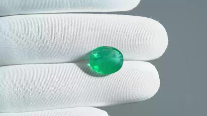 NATURAL EMERALD-5.67CARAT