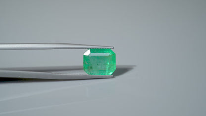 NATURAL EMERALD-4.35CARAT