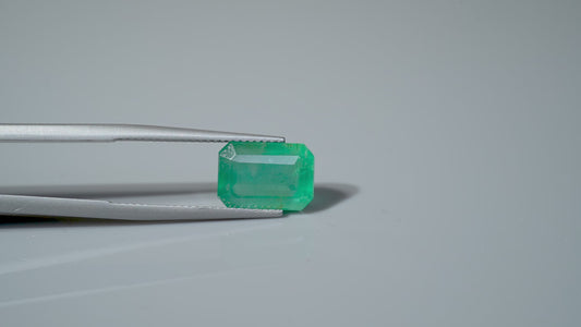 NATURAL EMERALD-5.56CARAT