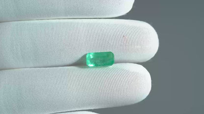 NATURAL EMERALD-2.67CARAT